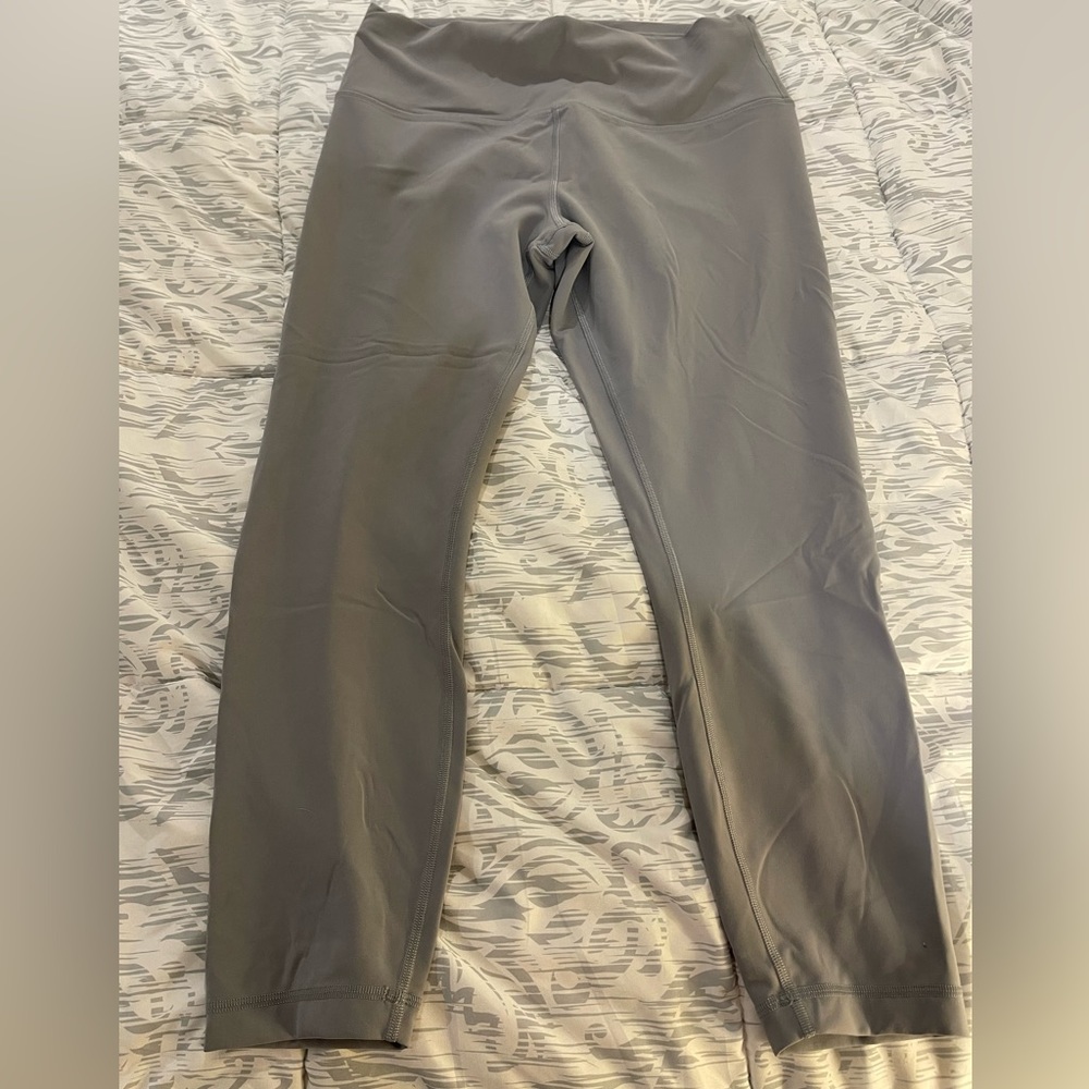 Lululemon Wunder Train High Rise Tights, 25”, size 14, EUC